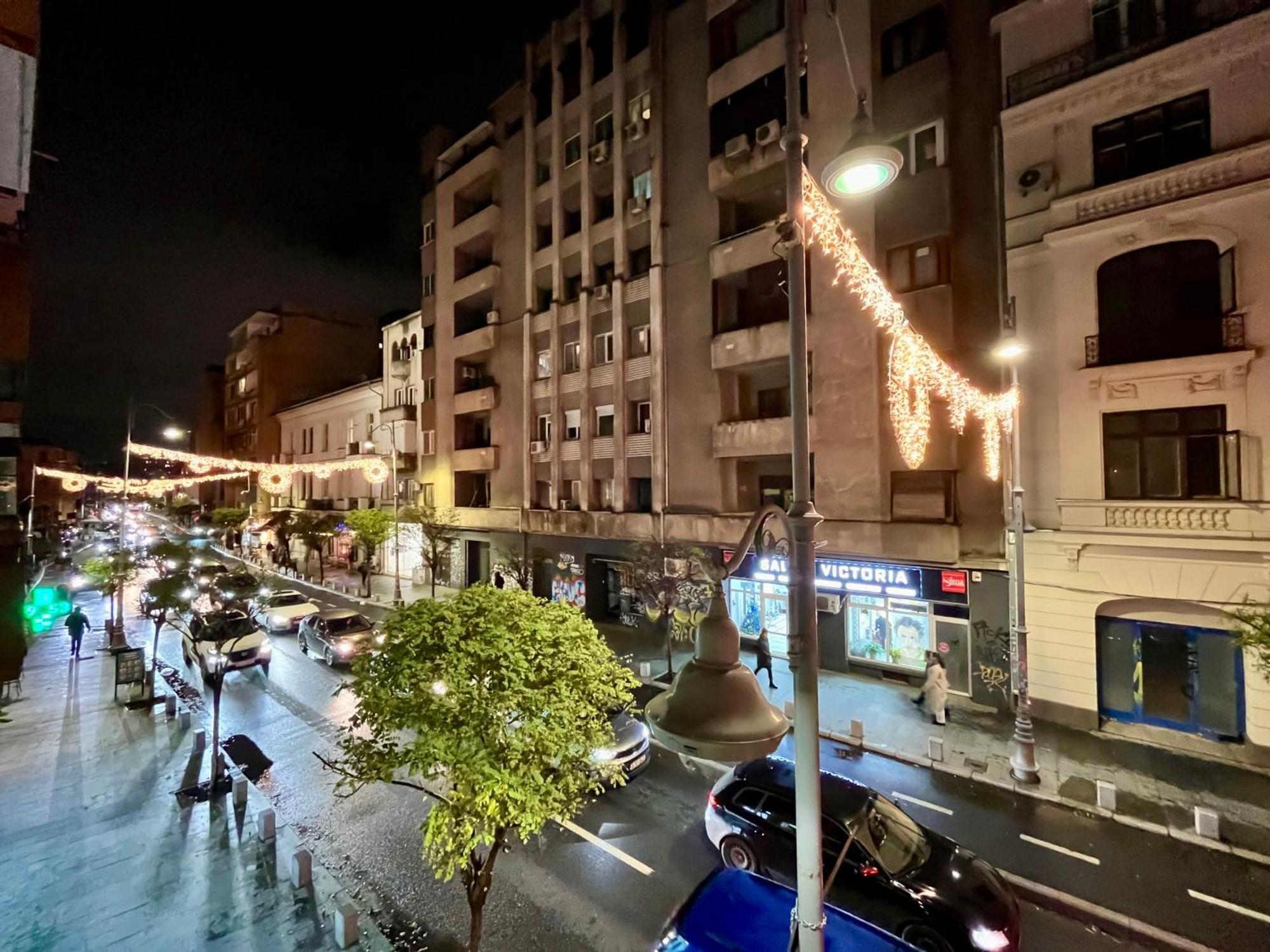 Cozy Apartment With Balcony Bucharest Exterior photo
